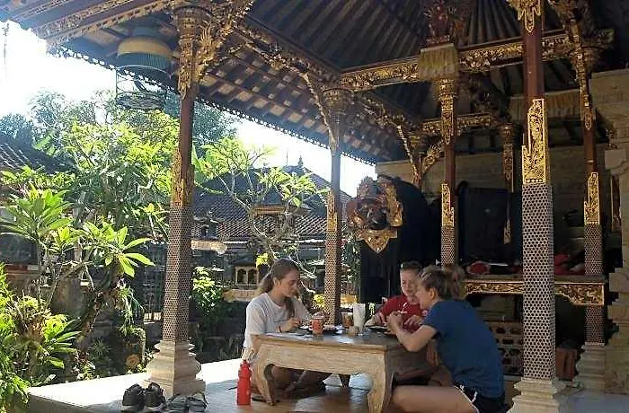 ホテル Dsari Undisan At Desa Wisata Undisan *