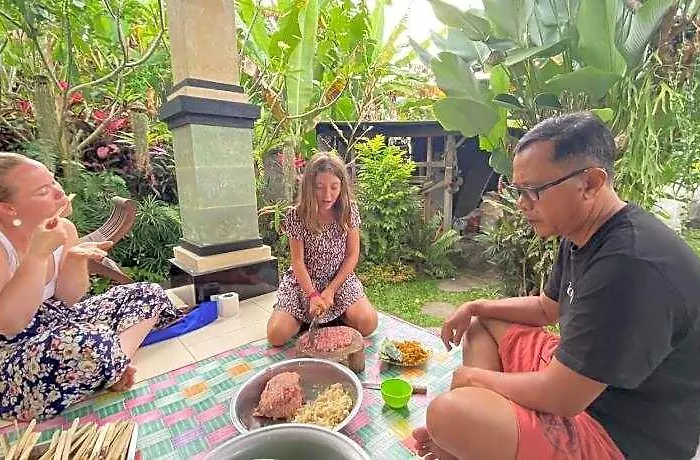 ホテル Dsari Undisan At Desa Wisata Undisan *