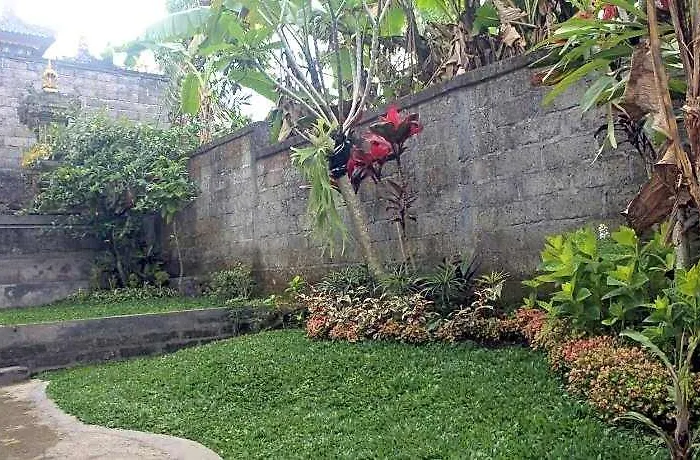 ホテル Dsari Undisan At Desa Wisata Undisan *